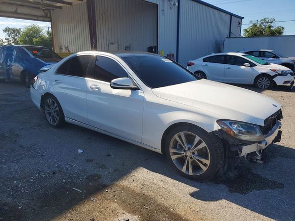 2016 MERCEDES-BENZ C C300