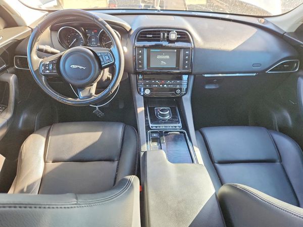 2018 JAGUAR F-PACE S