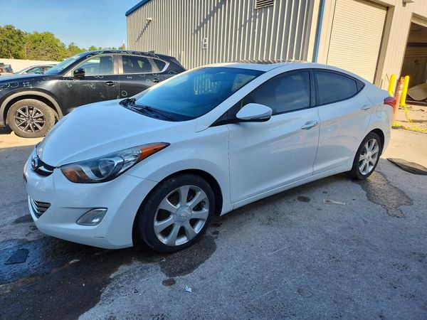 2012 HYUNDAI ELANTRA