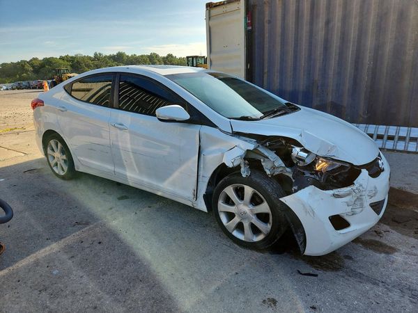 2012 HYUNDAI ELANTRA