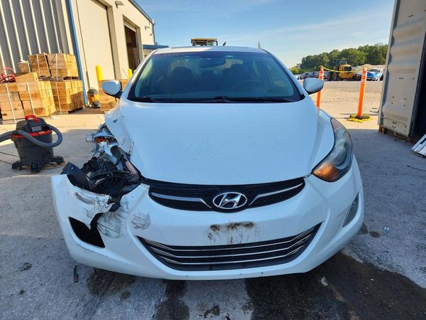 2012 HYUNDAI ELANTRA