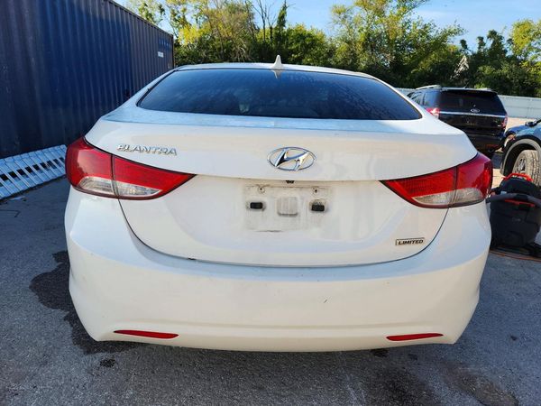 2012 HYUNDAI ELANTRA