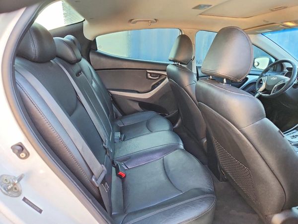 2012 HYUNDAI ELANTRA