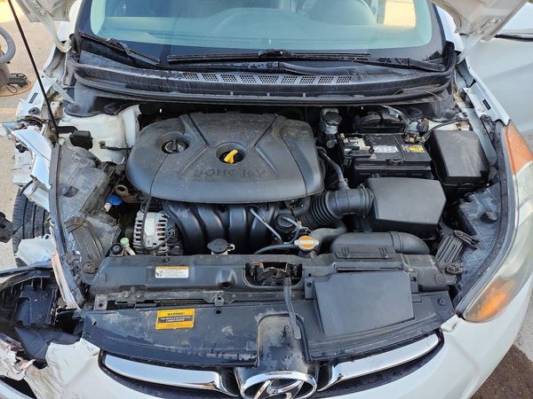 2012 HYUNDAI ELANTRA