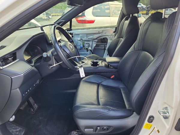 2021 TOYOTA VENZA