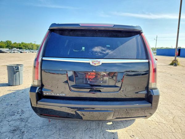 2016 CADILLAC ESCALADE Premium