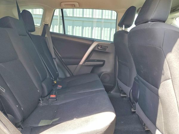 2018 TOYOTA RAV4 LE