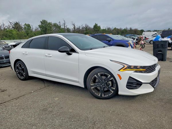 2022 KIA K5
