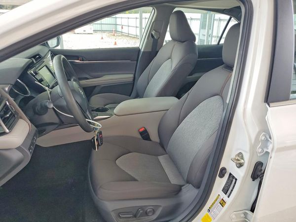 2019 TOYOTA CAMRY