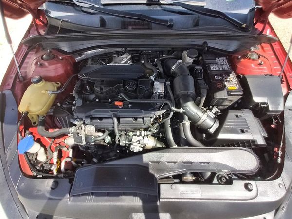 2022 KIA K5 GT-Line — Engine bay