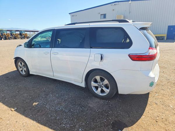 2018 TOYOTA SIENNA LE — DSRA