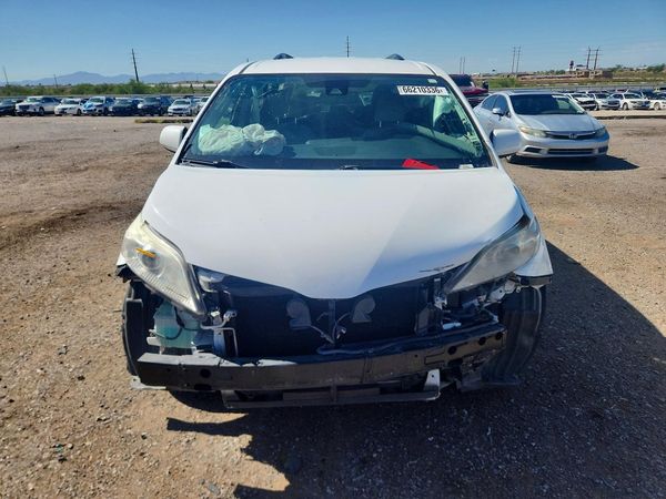 2018 TOYOTA SIENNA LE — DIRF