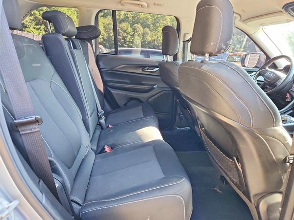 2023 JEEP GRAND CHEROKEE Laredo, Altitude