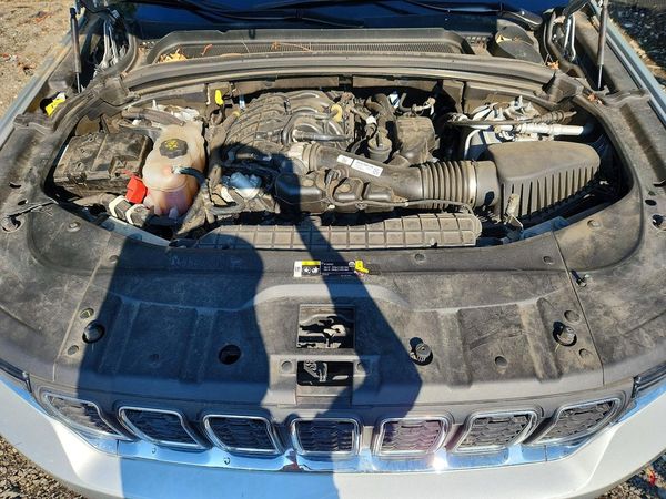 2023 JEEP GRAND CHEROKEE Laredo, Altitude