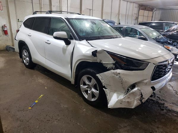2022 TOYOTA HIGHLANDER