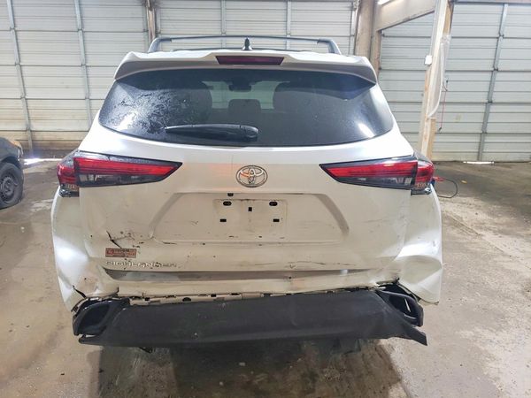 2022 TOYOTA HIGHLANDER