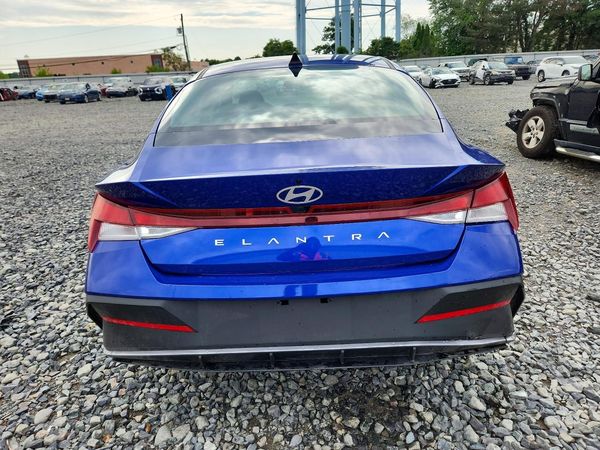 2024 HYUNDAI ELANTRA