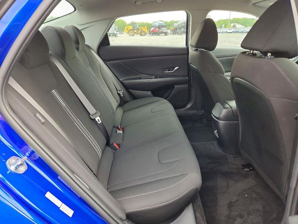 2024 HYUNDAI ELANTRA