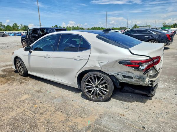 2023 TOYOTA CAMRY XLE