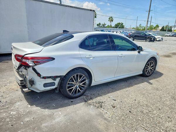 2023 TOYOTA CAMRY XLE