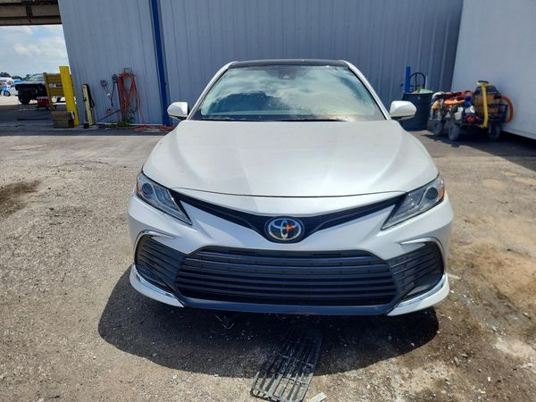 2023 TOYOTA CAMRY XLE