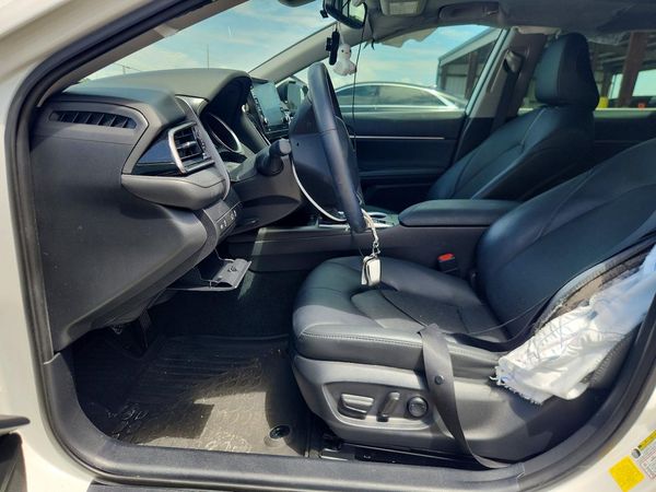 2023 TOYOTA CAMRY XLE