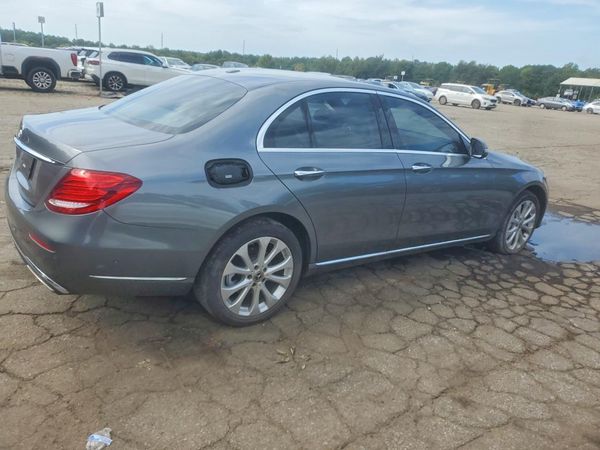 2017 MERCEDES-BENZ E E300