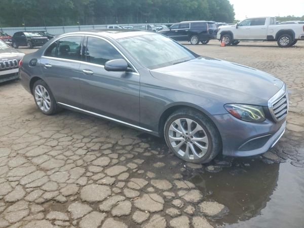2017 MERCEDES-BENZ E E300