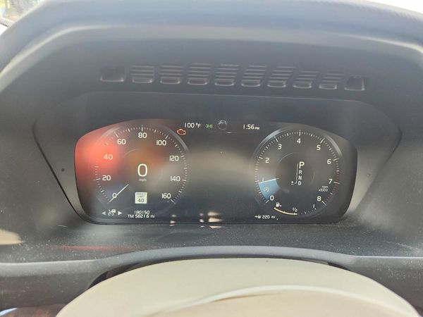 2016 VOLVO XC90 SV42 Momentum — ODOM