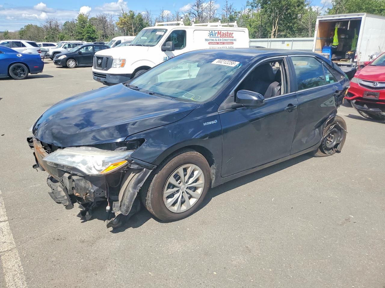 2016 TOYOTA CAMRY SOLA Hybrid — Front 3/4