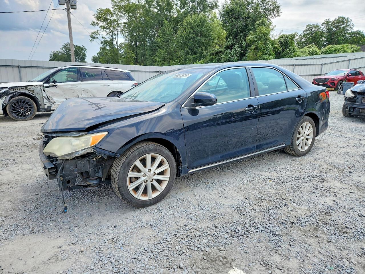 2012 TOYOTA CAMRY — Front 3/4