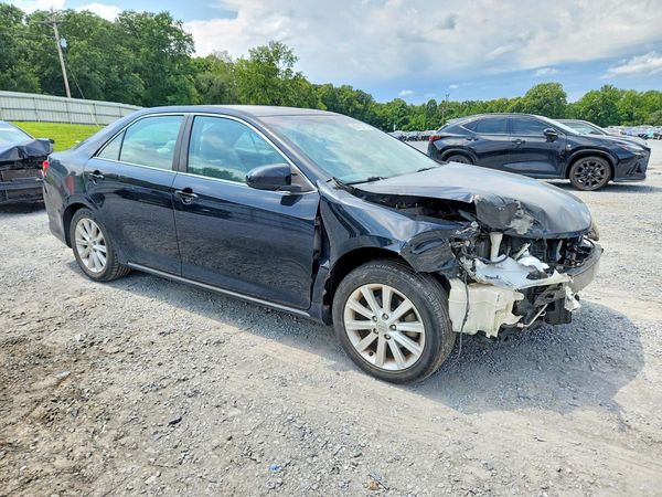 2012 TOYOTA CAMRY — Passenger 3/4