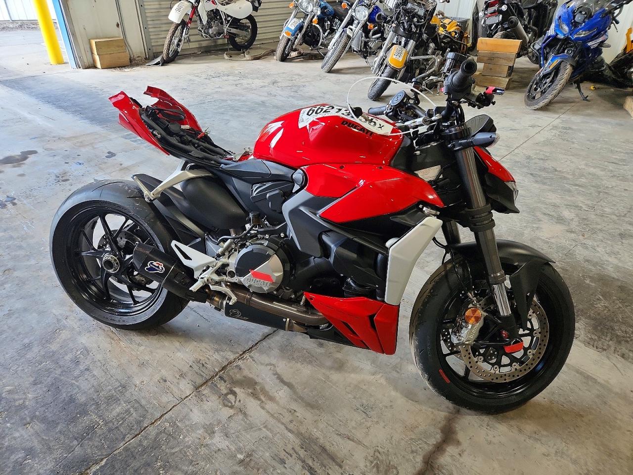 Ducati STREETFIGH