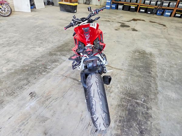 2024 DUCATI STREETFIGH — DIRR
