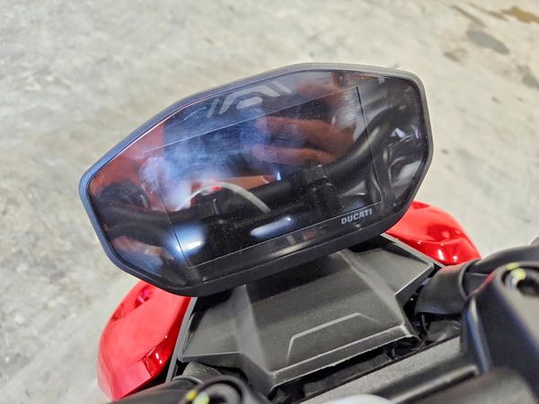 2024 DUCATI STREETFIGH — ODOM