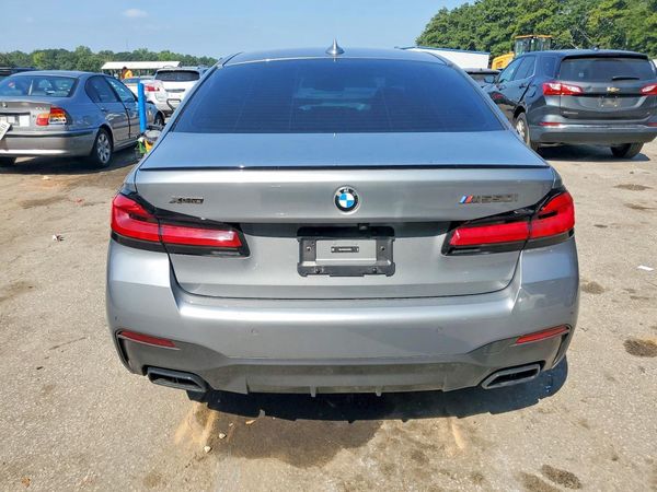 2023 BMW M550XI
