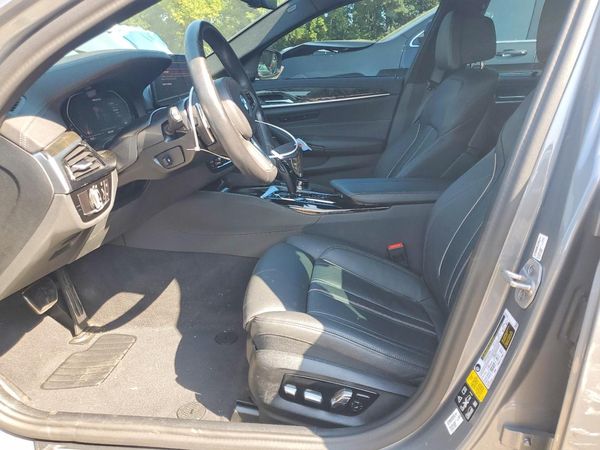 2023 BMW M550XI