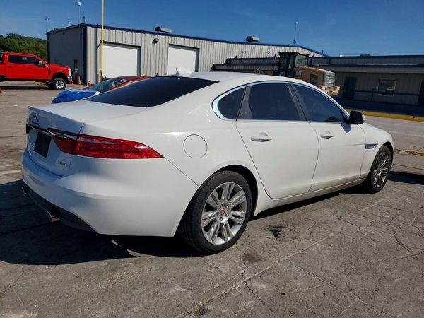 2017 JAGUAR XF