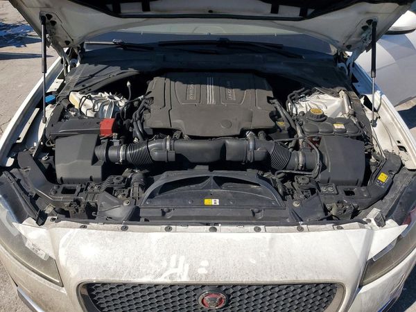 2017 JAGUAR XF