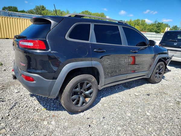 2016 JEEP CHEROKEE TRAILHAWK 4X4