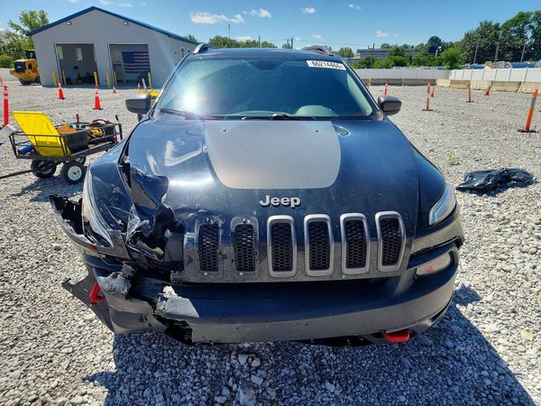 2016 JEEP CHEROKEE TRAILHAWK 4X4