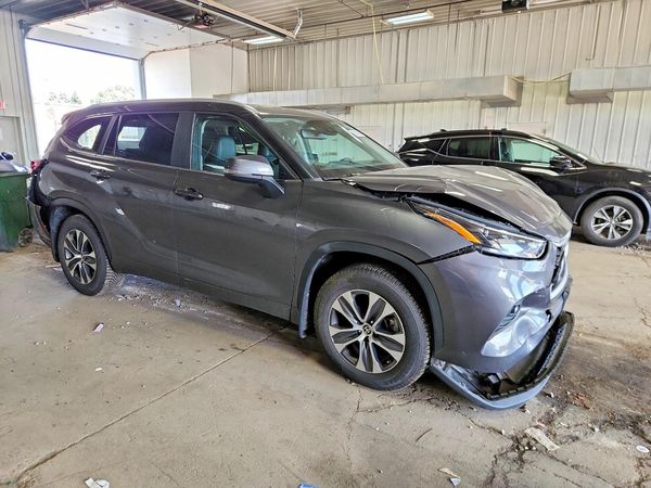 2023 TOYOTA HIGHLANDER