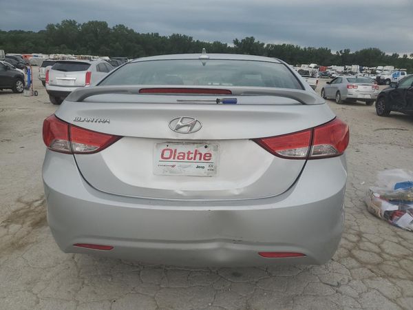 2013 HYUNDAI ELANTRA