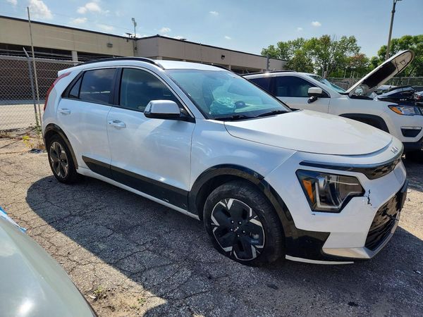 2023 KIA NIRO Wind