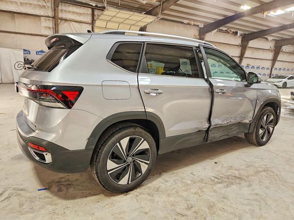2026 VOLKSWAGEN TAOS 4Motion SE
