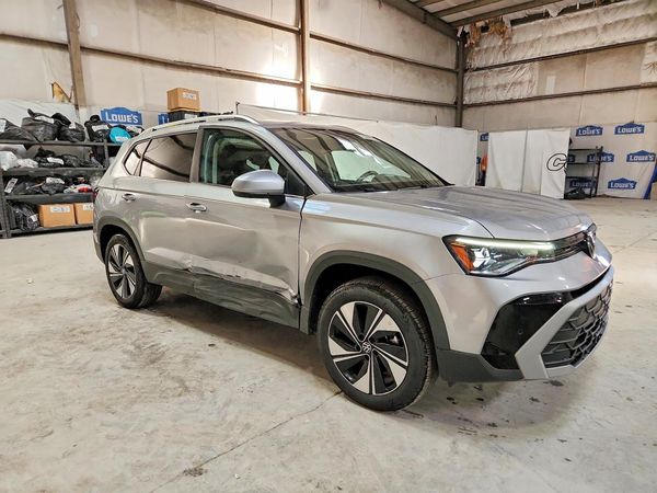 2026 VOLKSWAGEN TAOS 4Motion SE