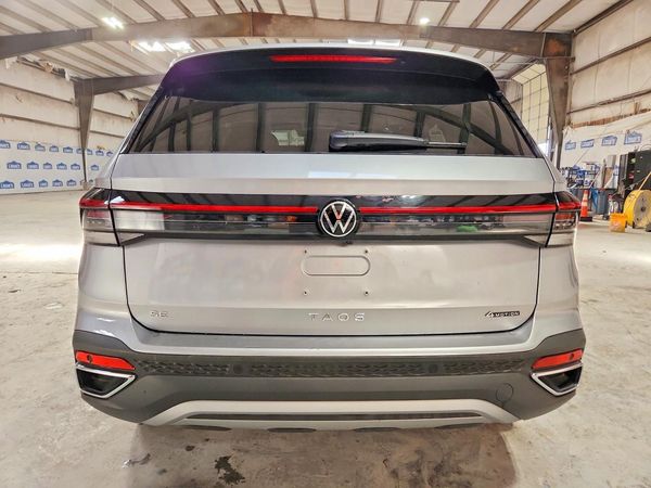 2026 VOLKSWAGEN TAOS 4Motion SE