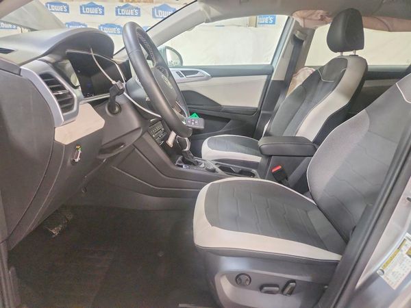 2026 VOLKSWAGEN TAOS 4Motion SE