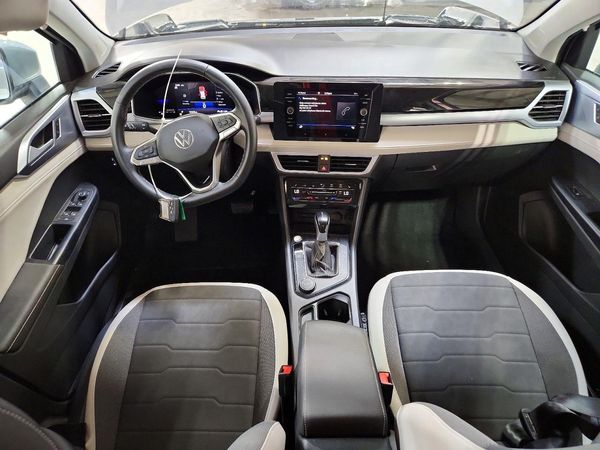 2026 VOLKSWAGEN TAOS 4Motion SE