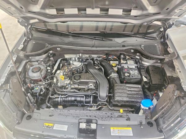 2026 VOLKSWAGEN TAOS 4Motion SE